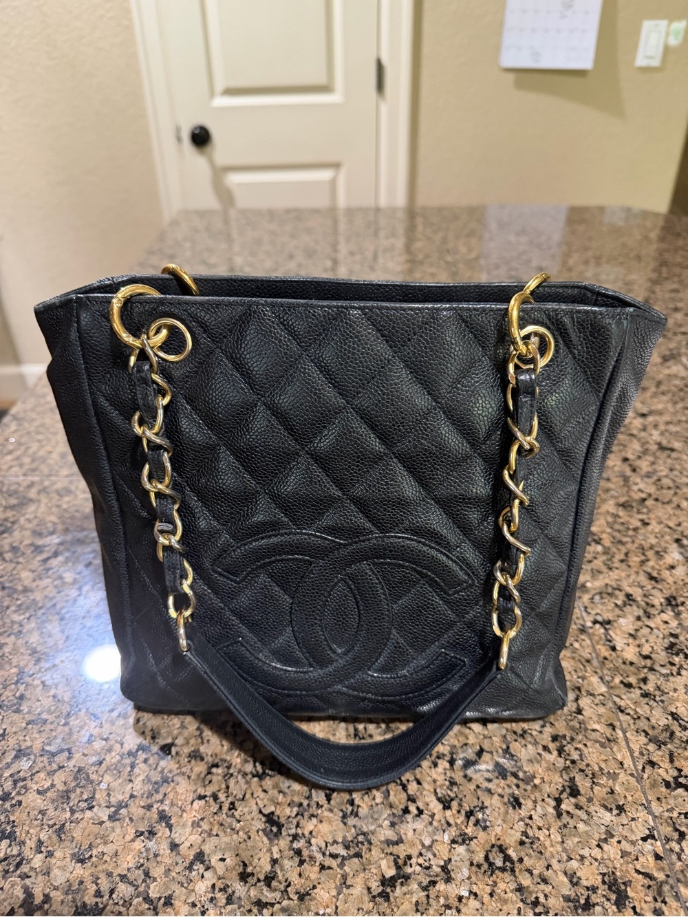 ❤️ CHANE Black Quilted Caviar Petite Shopping Tote